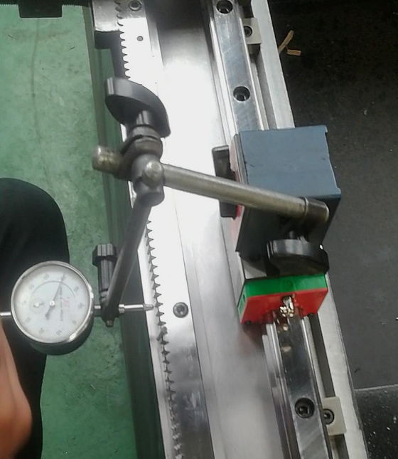 1000w 2000w Sheet Steel Metal Tube Cnc Fiber Laser Cutting Machine For Sale