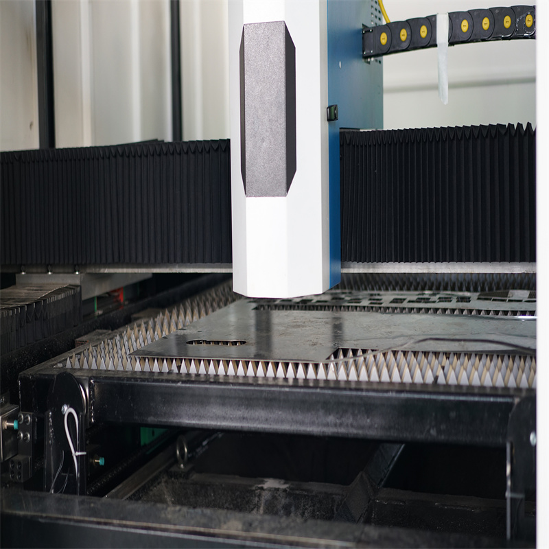 1kw 2kw Good Price Fiber Laser Cutting Machine For Sheet Metal