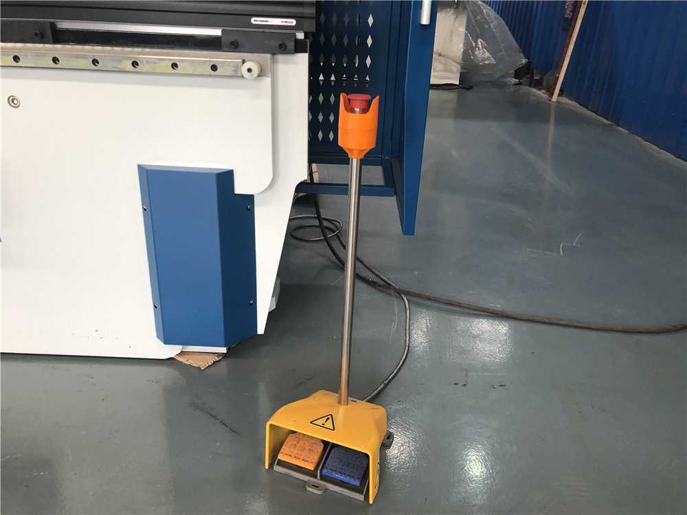 3+1 Axis Cnc Hydraulic Press Brake With Esa System