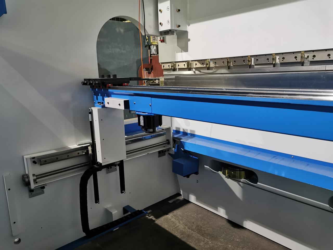 4 Axis Cnc Tandem Press Brake With Delem Da58t 2d Graphical Controller