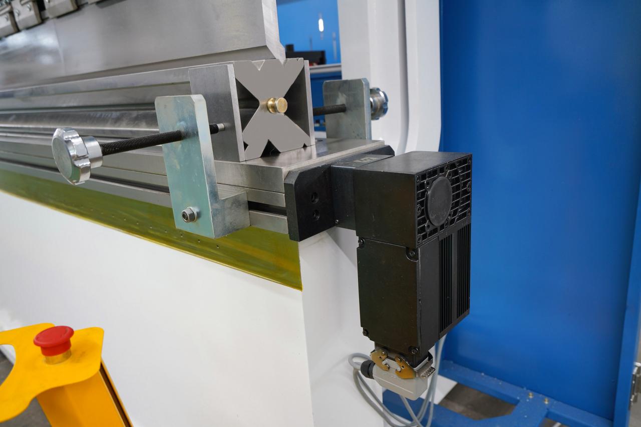 4 Axis Cnc Tandem Press Brake With Delem Da58t 2d Graphical Controller