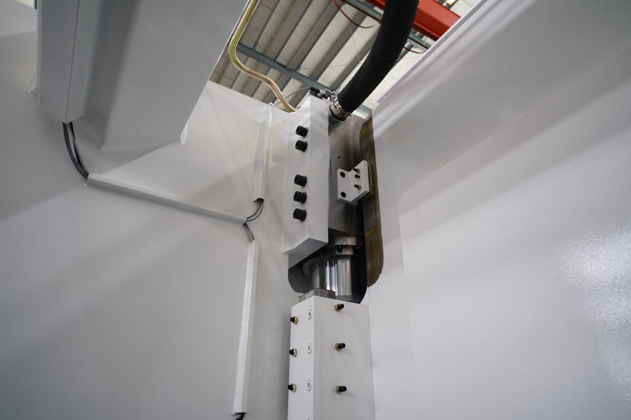 4 Axis Cnc Tandem Press Brake With Delem Da58t 2d Graphical Controller