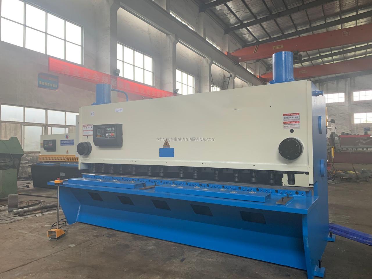 4mmx2500 Hydraulic Shearing Steel Plate Cutting Machinery Steel Plate Shear