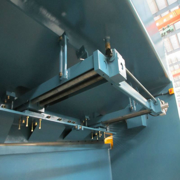 4mmx2500 Hydraulic Shearing Steel Plate Cutting Machinery Steel Plate Shear
