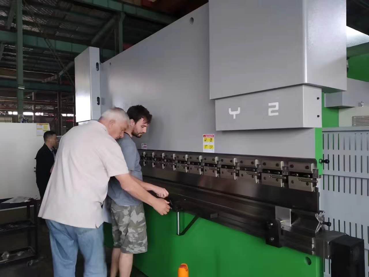 63 Ton Metal Steel Sheet Plate Bending Machine Cnc Hydraulic Press Brake For Metal Working