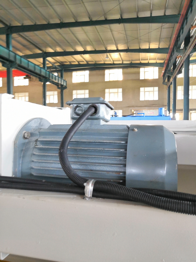 6mm Q11 Electric Sheet Plate Shearing Machine 8 Feet Sheet Metal Shearing Machine
