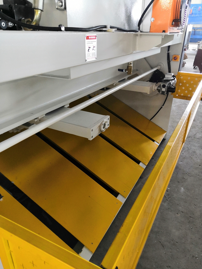 6mm Q11 Electric Sheet Plate Shearing Machine 8 Feet Sheet Metal Shearing Machine