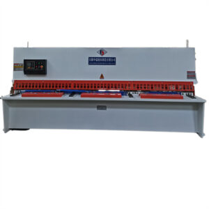 Cnc Hydraulic Metal Sheets Automatic Guillotine Shearing Machine For Metallic Processing
