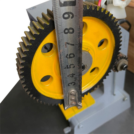 Closed Full Automatic CNC Hydraulic Turret Punching Machine/CNC Punch Press Machine