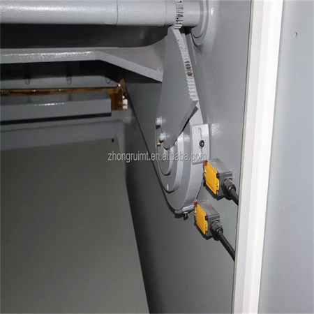 Guillotine High Speed Hydraulic Shearing Machine in Maanshan