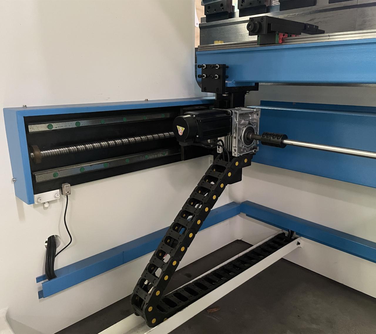 High Quality 3m Press Brake Machine Hydraulic 100 Ton For Sheet Metal Bending