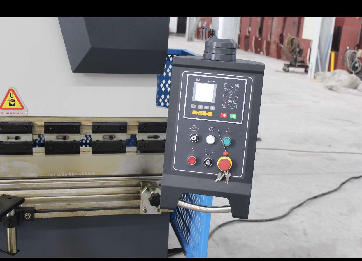 Qc12y 6x3200 Hydraulic Plate Sliding Table Saw Guillotine Shear Cutting Machine