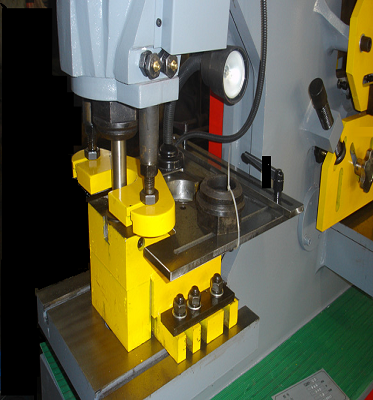 Steel Plate Angle Cutting Punching Notching Machine Hydraulic Ironworker For Sale