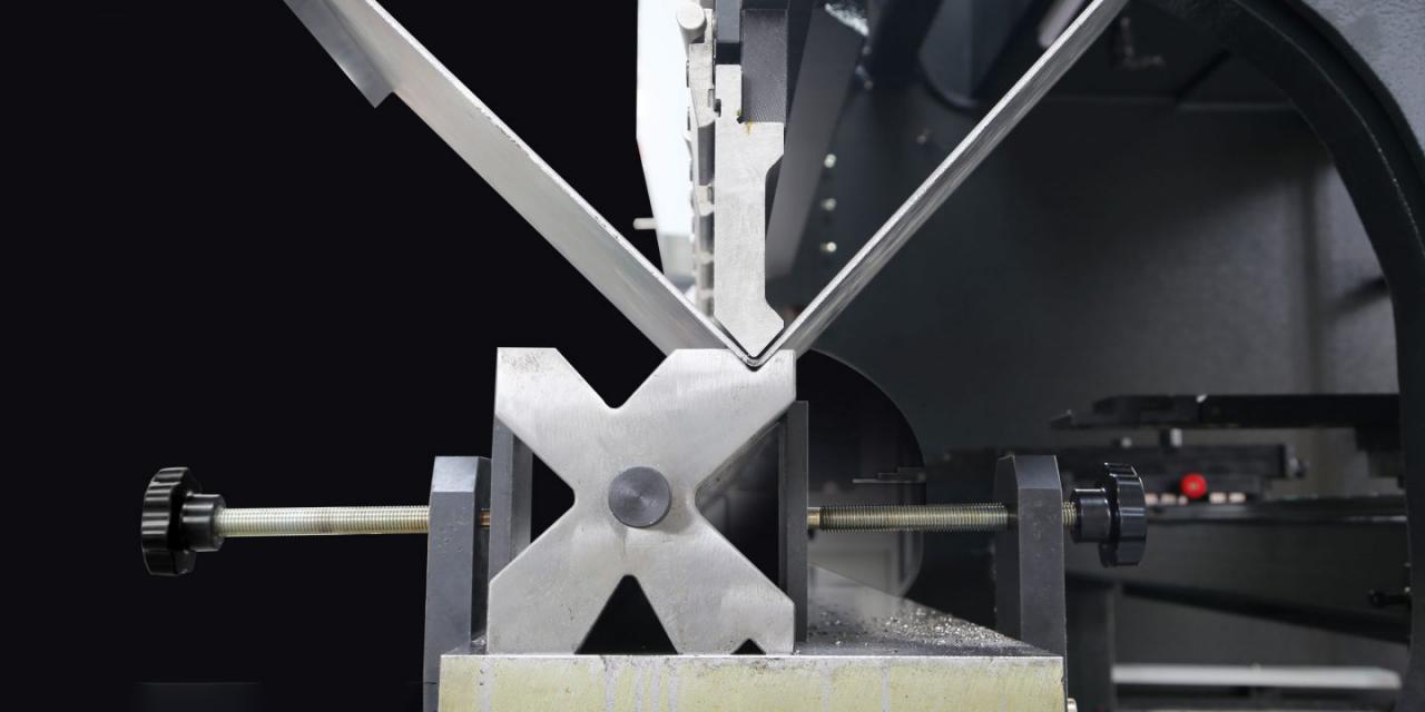Wc67 Hydraulic Press Brake / CNC Press Bending Machine / Plate Bending Machine China