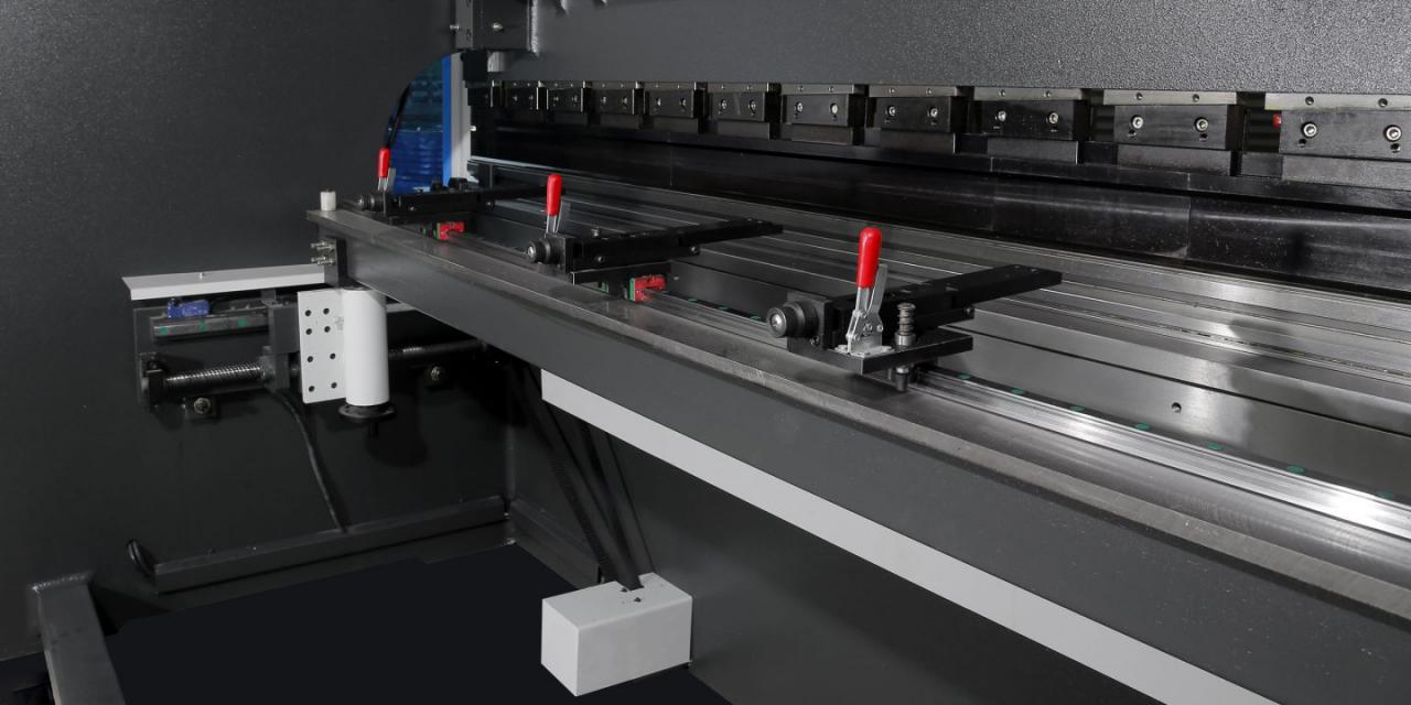 Wc67 Hydraulic Press Brake / CNC Press Bending Machine / Plate Bending Machine China