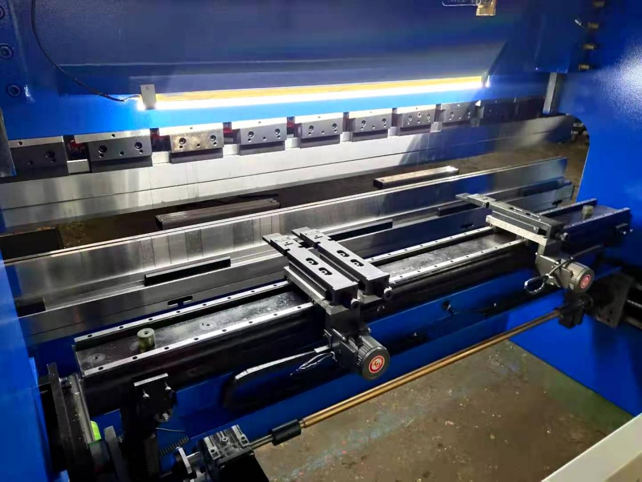 Wc67k-400T Cnc Plc Manual Sheet Bending Machine Hydraulic Nc Press Brake Machine